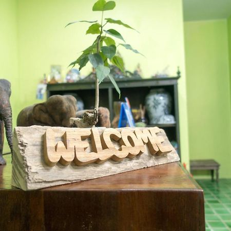 Plus Hostel Ayutthaya Ngoại thất bức ảnh
