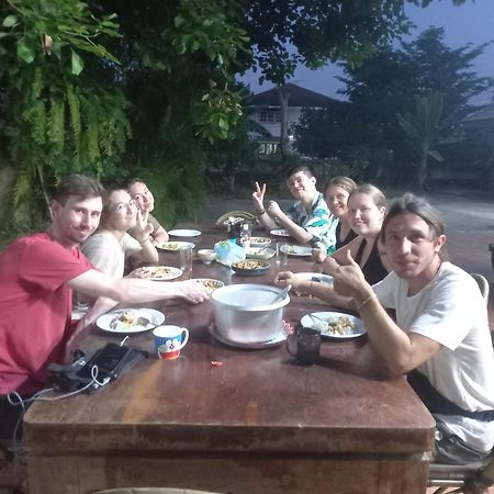 Plus Hostel Ayutthaya Ngoại thất bức ảnh