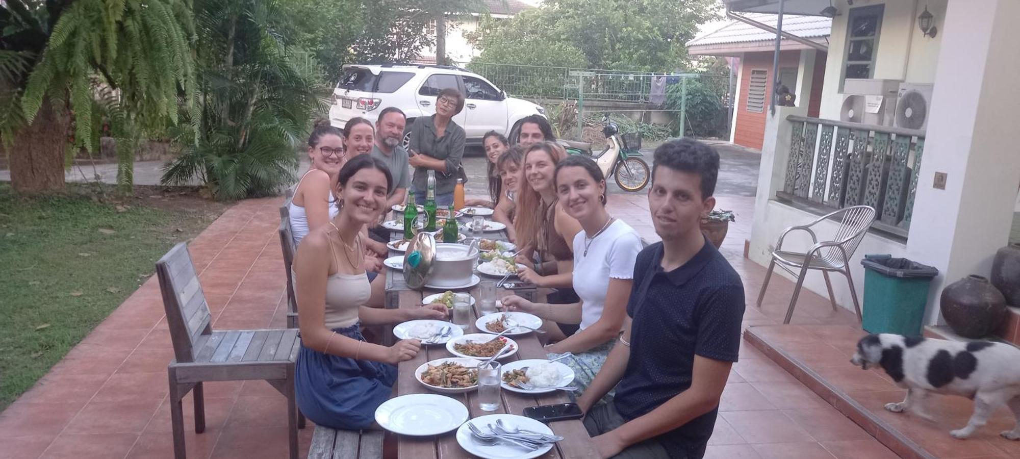 Plus Hostel Ayutthaya Ngoại thất bức ảnh