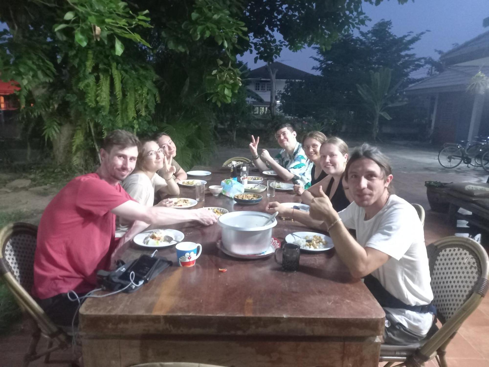 Plus Hostel Ayutthaya Ngoại thất bức ảnh
